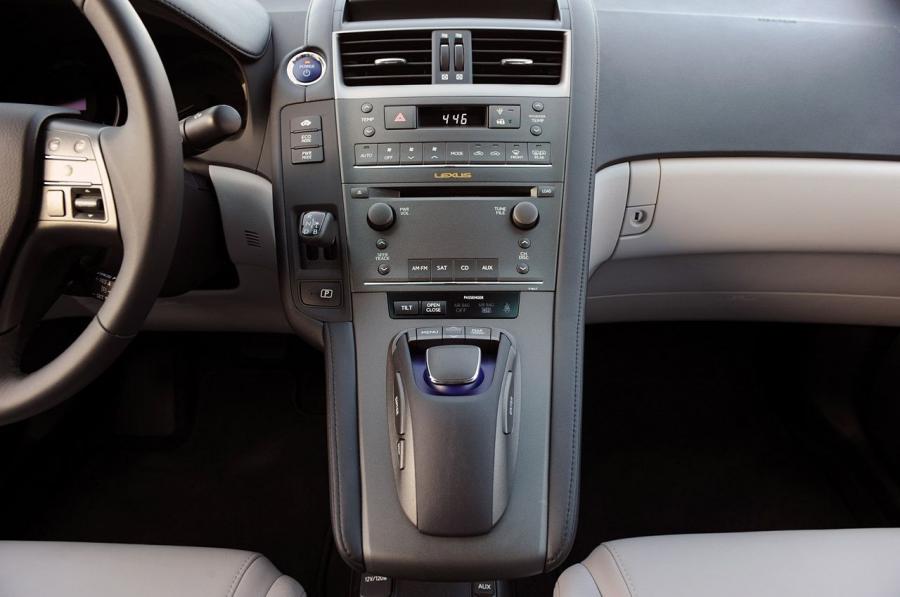  Lexus HS250h 2009 года  (фото 153 из 273)